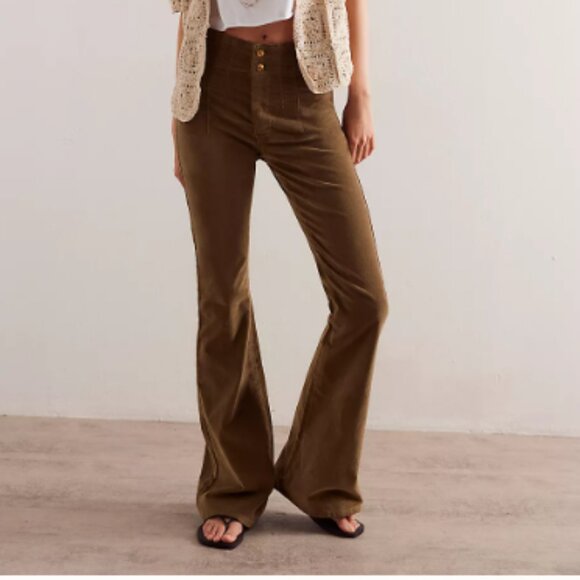 new Free People Jayde Flare Jeans in Fir green 252 - Picture 2 of 6